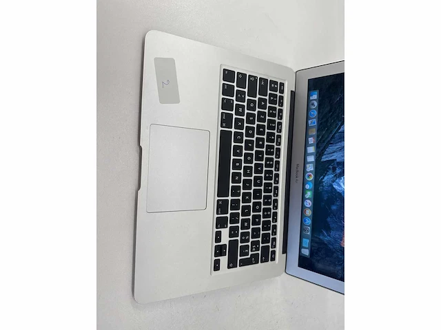 Apple macbook air 13.3” core i5 gen 5 8gb ram 128gb ssd - afbeelding 5 van  8