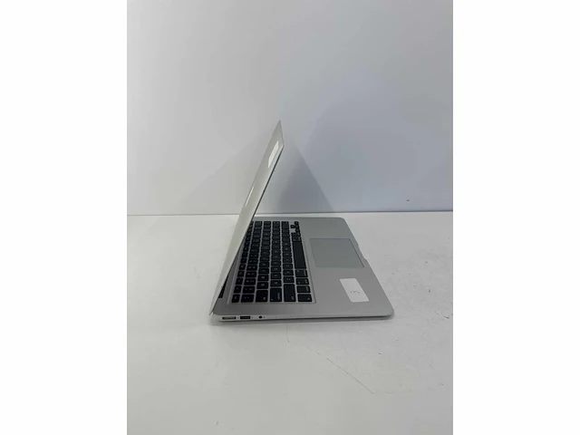 Apple macbook air 13.3” core i5 gen 5 8gb ram 128gb ssd - afbeelding 3 van  7