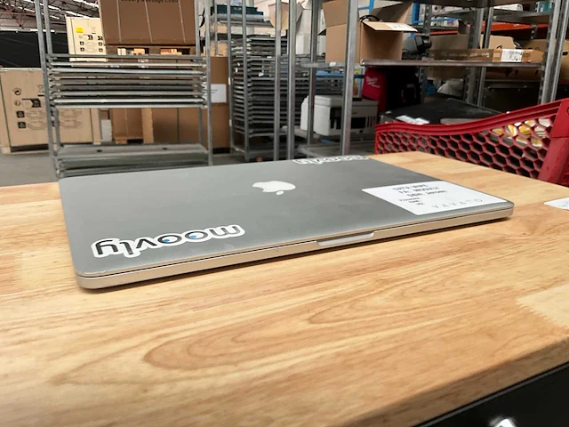 Apple macbook pro laptop - afbeelding 4 van  5