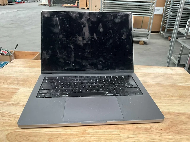 Apple macbook pro laptop - afbeelding 1 van  6