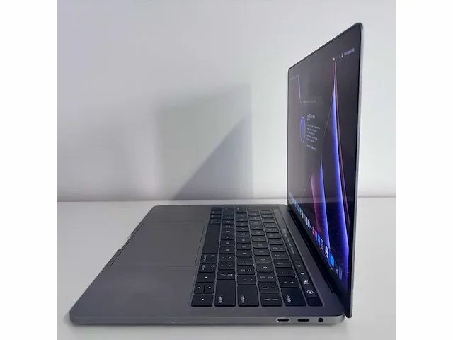 Apple macbook pro touch bar - afbeelding 2 van  7