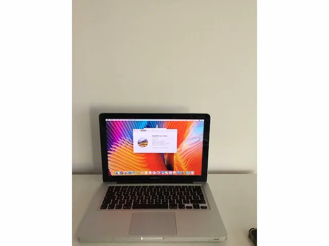 Apple macbook pro - afbeelding 1 van  5