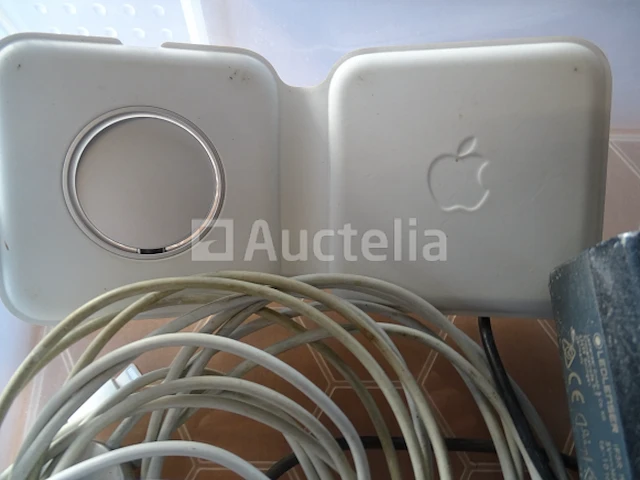 Apple-oplader, ledlenser-koplamp, ledlenser-zaklamp - afbeelding 3 van  10