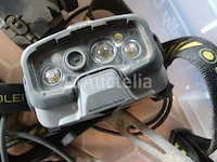 Apple-oplader, ledlenser-koplamp, ledlenser-zaklamp - afbeelding 8 van  10