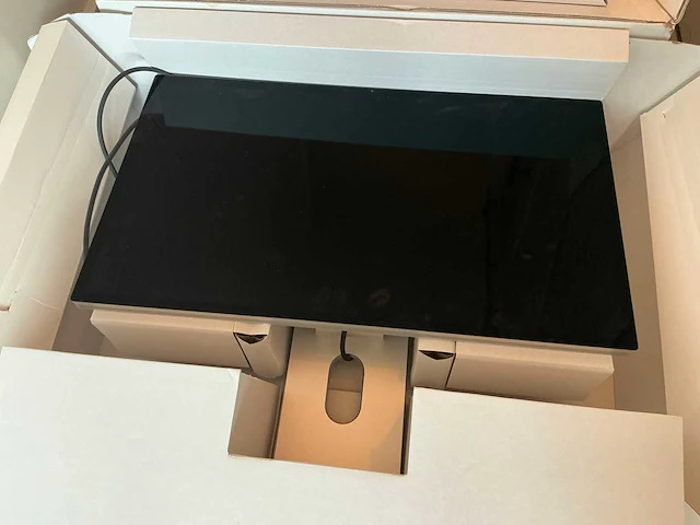Apple studio 27” inch display - afbeelding 3 van  4