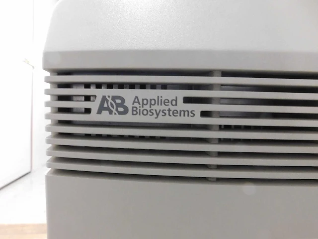 Applied biosystems - 7900 ht fast real-time pcr-systeem / onderdeelnummer: 4330966 - abi7900 rt pcr_2 - afbeelding 3 van  8
