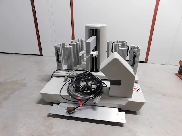 Applied biosystems - carrousel abi7900 rt pcr - deel n°70672/4 - afbeelding 1 van  8
