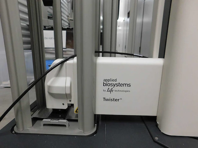 Applied biosystems - quantstudio 12k flex real-time pcr systeem + carrousel abs twister 3 (onderdeel n° 134273/d) - afbeelding 4 van  18