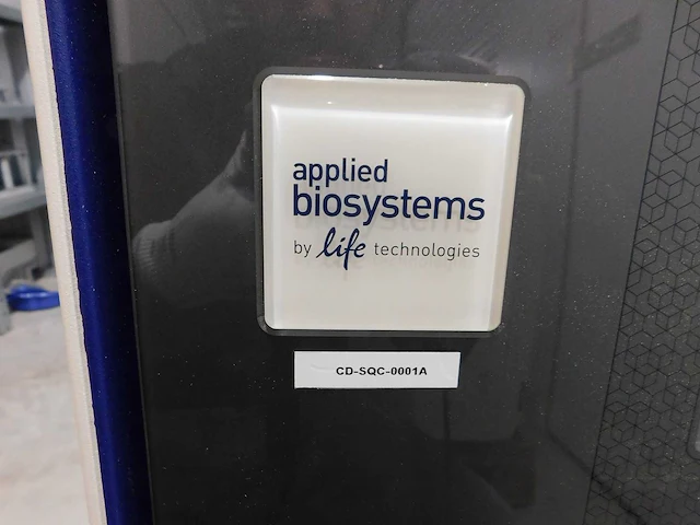 Applied biosystems - quantstudio 12k flex real-time pcr systeem + carrousel abs twister 3 (onderdeel n° 134273/d) - afbeelding 12 van  18