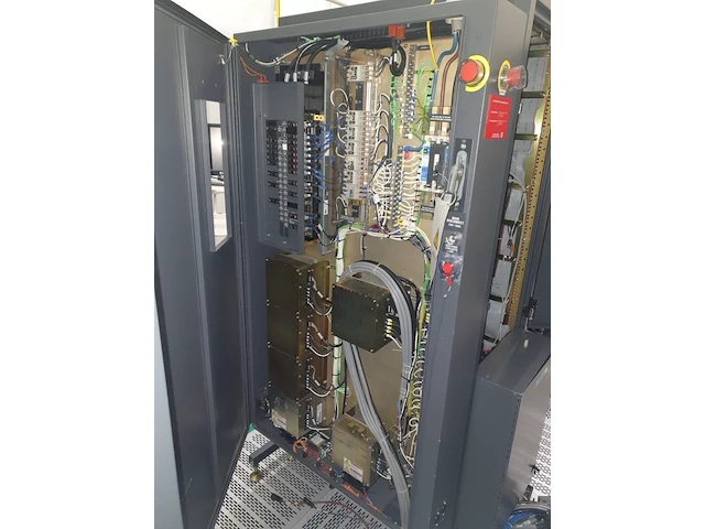 Applied materials endura pvd 5500 - 150mm metal deposition - afbeelding 8 van  14