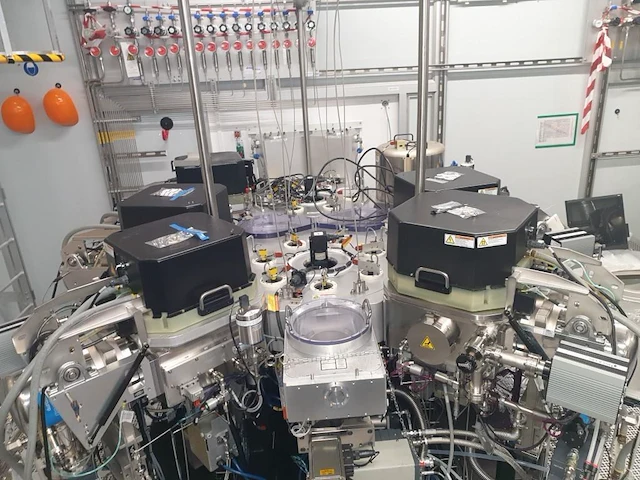 Applied materials endura pvd 5500 - 150mm metal deposition - afbeelding 6 van  12