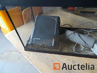 Aquarium met ferplast accessoires - afbeelding 3 van  5