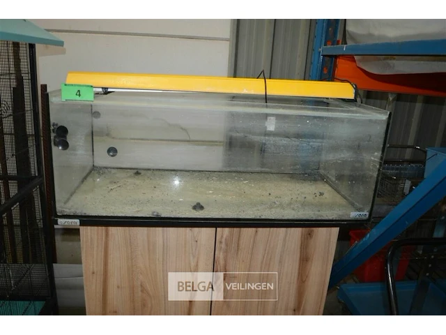 Aquarium met kast en verlichting zonder pomp - afbeelding 2 van  4