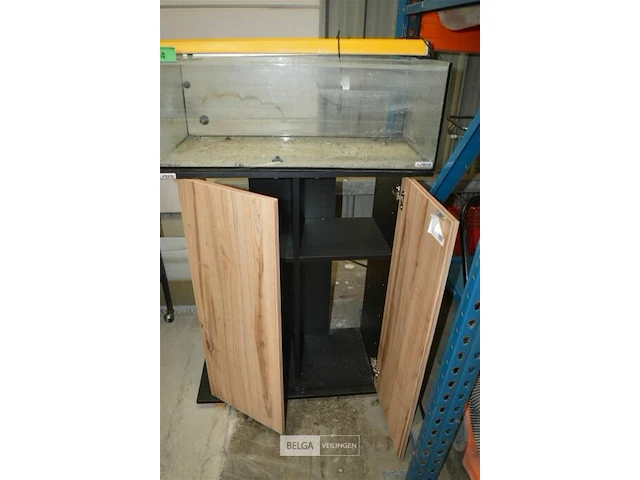 Aquarium met kast en verlichting zonder pomp - afbeelding 4 van  4
