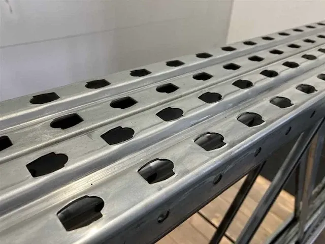 Ar-racking palletstelling lengte 2865 mm hoogte 4500 mm diepte 1100 mm 3 niveaus occasie - afbeelding 2 van  4