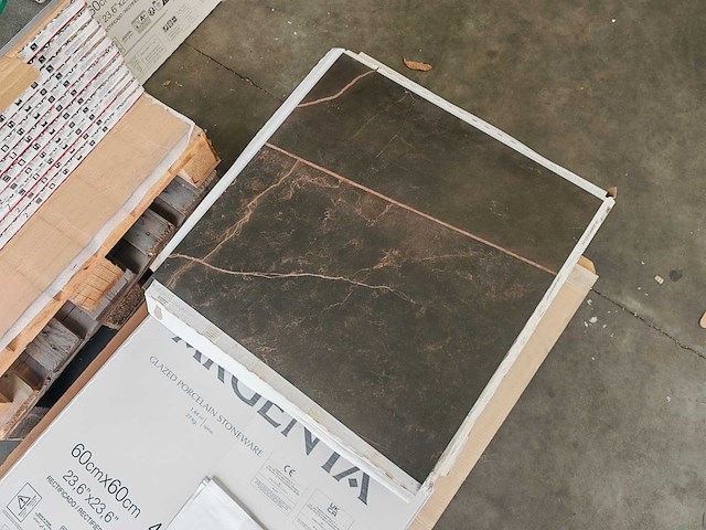 Argenta emerita dark mat 60x60 cm tegel 16,92 m² - afbeelding 5 van  7
