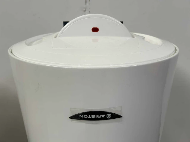 Ariston - stileos 200 vert - 200l elektrische boiler 2400w - afbeelding 2 van  8