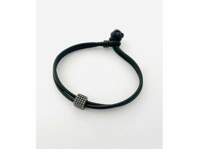 Armband met zwarte diamanten kubus op leder (pa007d) - afbeelding 2 van  7