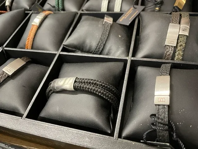 Armbanden - afbeelding 1 van  3