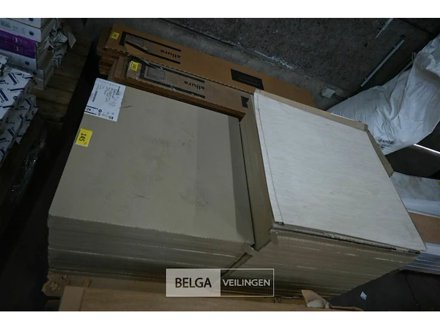Armstrong solid pur 521 60,8x60,8 cm - afbeelding 1 van  3