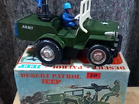 Army jeep - afbeelding 1 van  1
