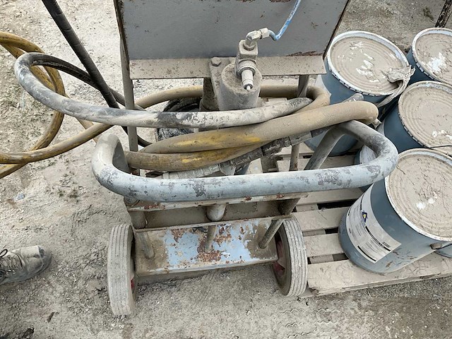 Aro 650 246-3-b asfaltfteermachine - afbeelding 5 van  13