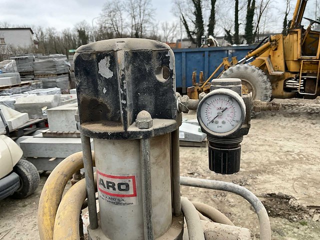 Aro 650 246-3-b asfaltfteermachine - afbeelding 13 van  13