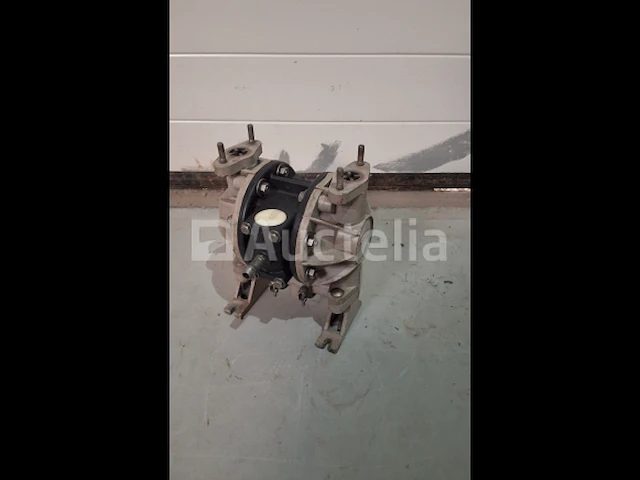 Aro 666053-344 double diaphragm pump - afbeelding 1 van  5