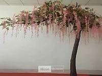 Artificiële wisteria boom kleur roze met groene bladeren - afbeelding 1 van  1