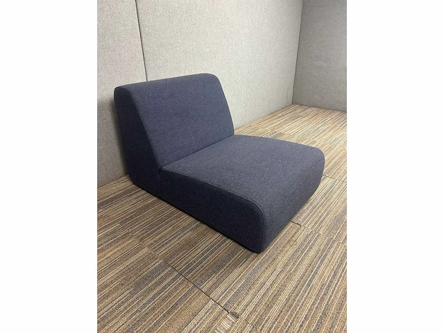 Artifort - toine van den heuvel - sofa - afbeelding 1 van  3