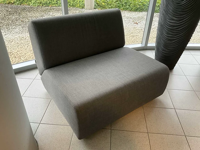 Artifort diverse wachtkamerstoelen (3x) - afbeelding 2 van  6