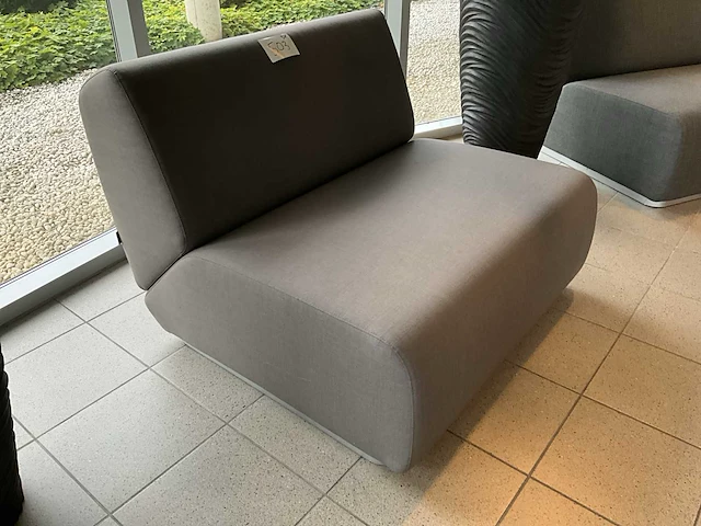 Artifort diverse wachtkamerstoelen (3x) - afbeelding 4 van  6