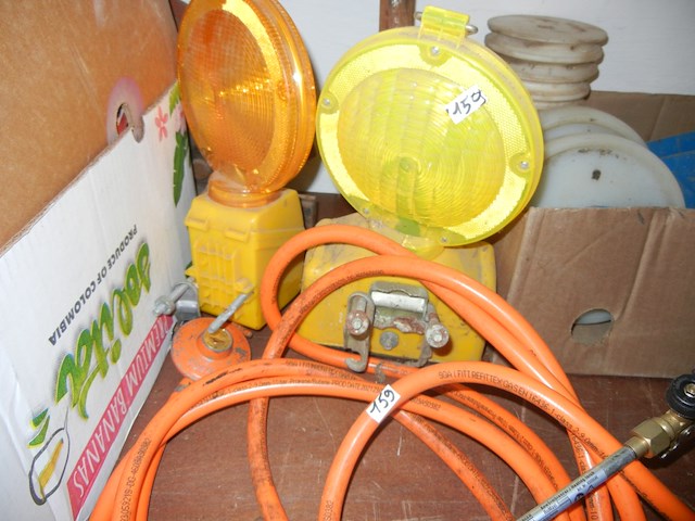 Asfeltbrander met twee verlichtingen - afbeelding 1 van  2