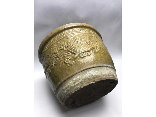 Asian pottery dragons chasing the pearl in the sky - afbeelding 4 van  7