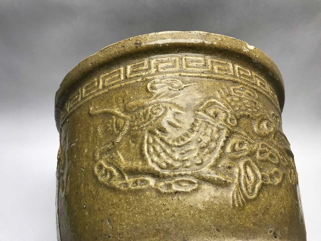 Asian pottery dragons chasing the pearl in the sky - afbeelding 6 van  7