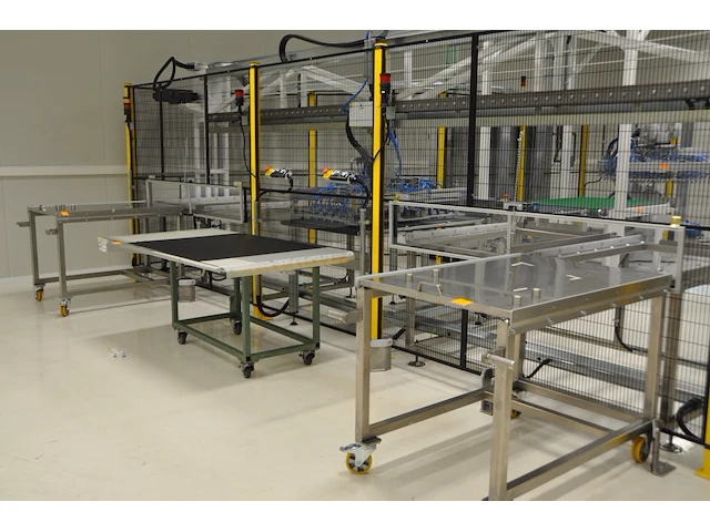 Assembly cell incl. conveyors and soldering machine - afbeelding 2 van  10