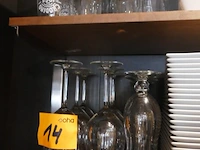 Assortiment aan diverse glazen - afbeelding 4 van  5