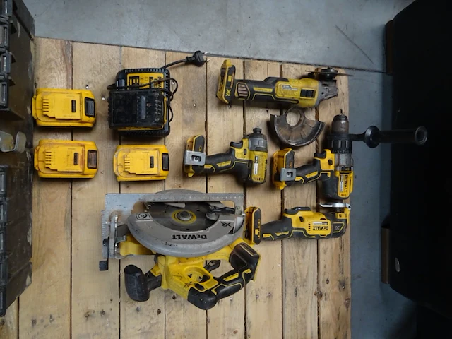 Assortiment accu machines dewalt - afbeelding 7 van  14