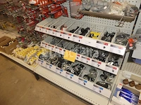 Assortiment hardware, sloten, hangsloten, enz... - afbeelding 11 van  17