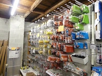 Assortiment hardware, sloten, hangsloten, enz... - afbeelding 14 van  17