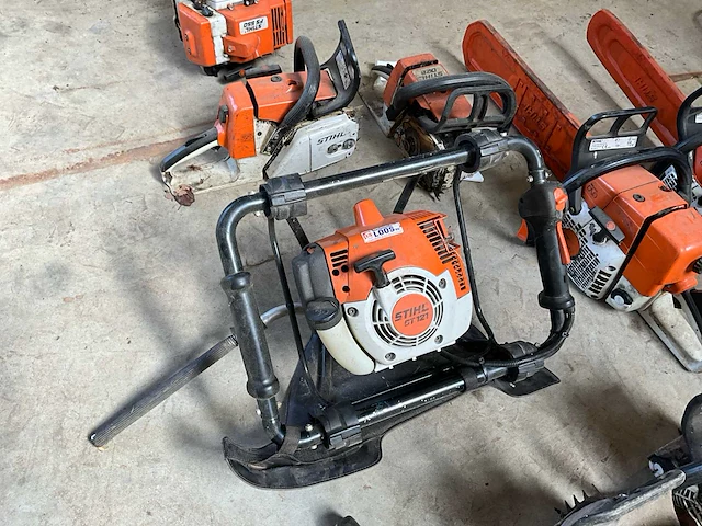Assortiment kettingzagen en andere stihl - afbeelding 14 van  16
