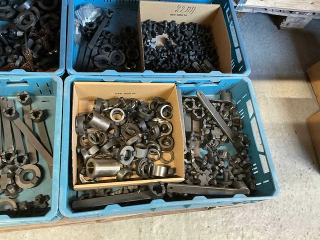 Assortiment toebehoren voor vlakfreeshouders - afbeelding 2 van  5