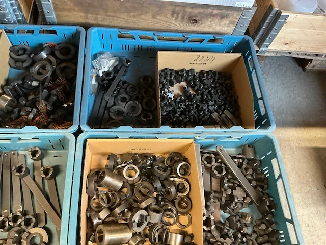 Assortiment toebehoren voor vlakfreeshouders - afbeelding 3 van  5