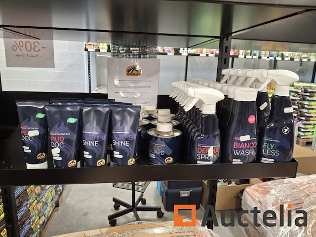Assortiment van cavalor paardensport artikelen - afbeelding 1 van  5