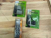 Assortiment vijzen, moeren, pluggen en ijzerwaren - afbeelding 5 van  17