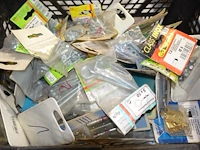 Assortimentbakje met nagels, vijzen enz. (nieuw) - afbeelding 2 van  2