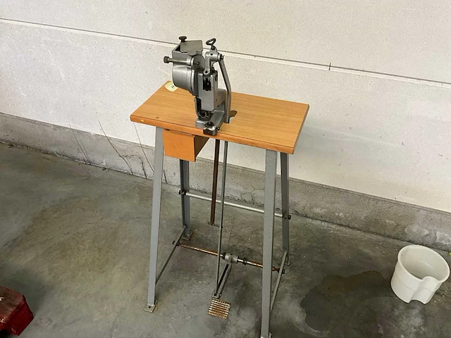 Astor model86 - afbeelding 1 van  4