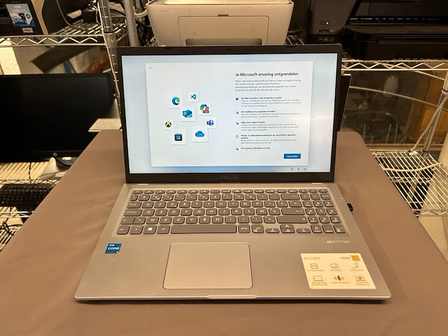 Asus laptop - afbeelding 1 van  7