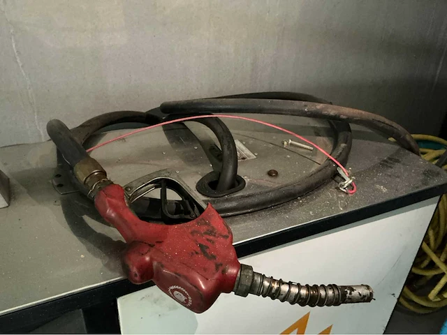 At fleet tankstationapparatuur - afbeelding 3 van  3