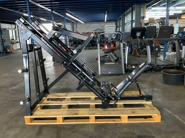 Athletic performance 45 graden legpress krachtstation - afbeelding 2 van  6